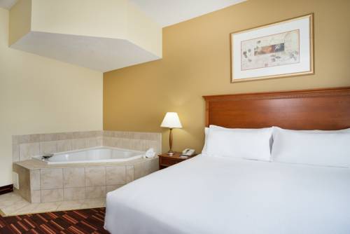 Imagen de la habitación del Hotel Holiday Inn Express and Suites Woodbridge, An Ihg. Foto 15