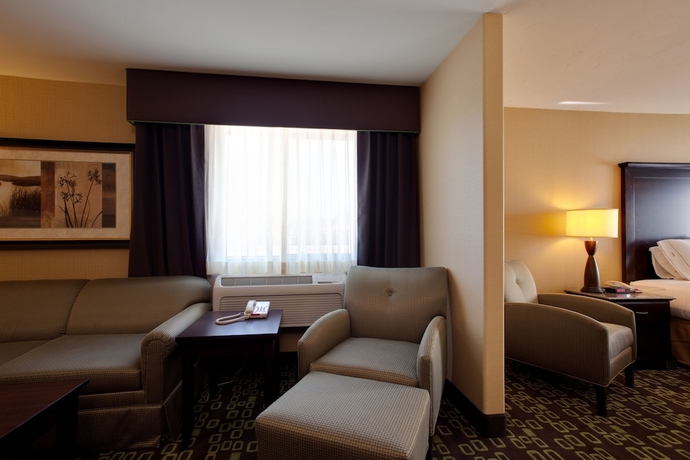 Imagen de la habitación del Hotel Holiday Inn Express and Suites Woodland Hills, An Ihg. Foto 9