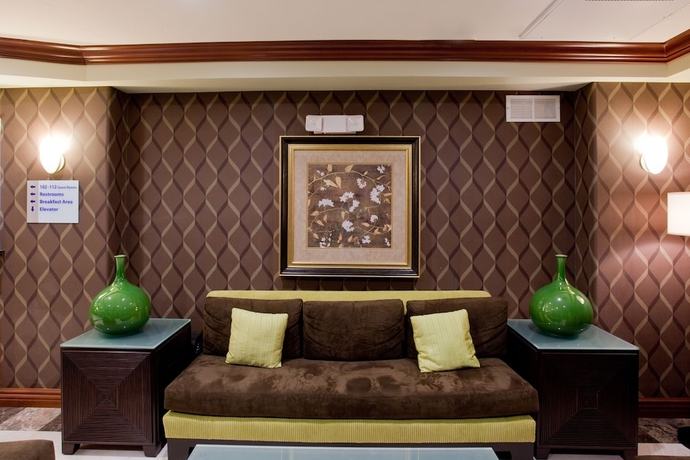 Imagen de los interiores del Hotel Holiday Inn Express and Suites Woodland Hills, An Ihg. Foto 18