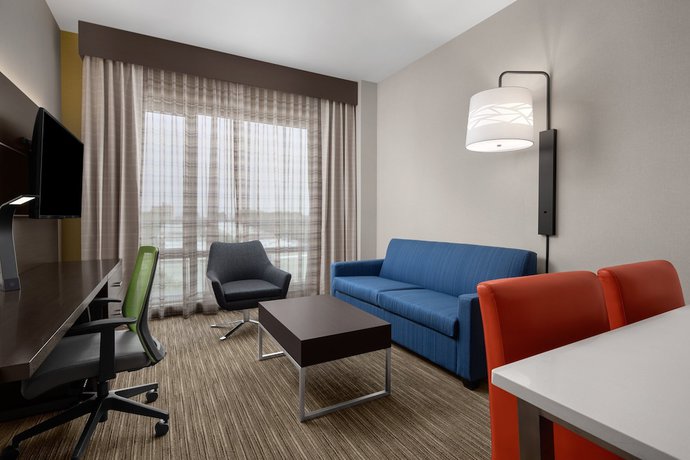 Imagen de la habitación del Hotel Holiday Inn Express and Suites Woodside LaGuardia Airport. Foto 18