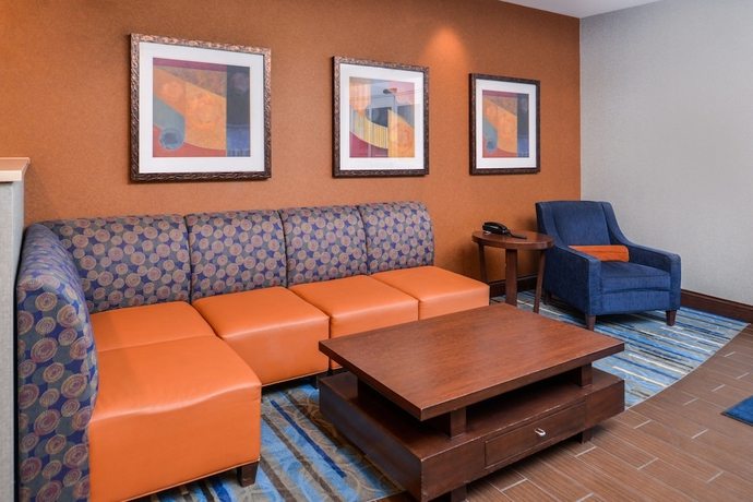 Imagen de los interiores del Hotel Holiday Inn Express and Suites York, An Ihg. Foto 13