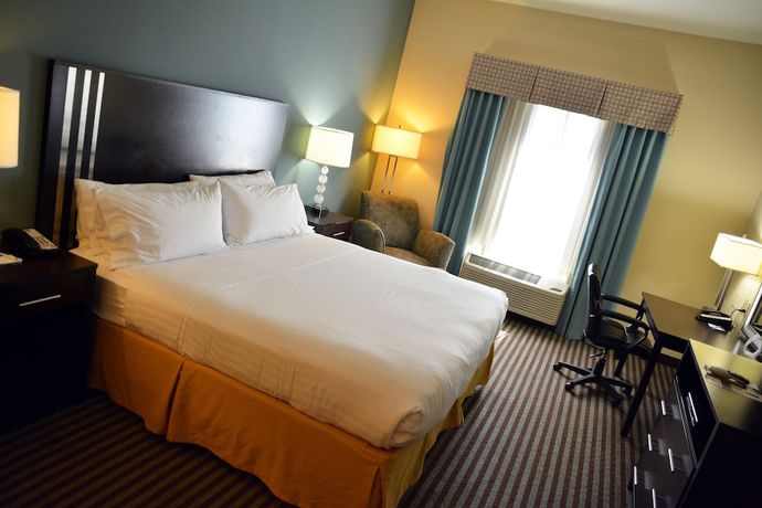 Imagen de la habitación del Hotel Holiday Inn Express and Suites Youngstown West - Austintown, An Ihg. Foto 8