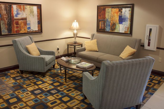 Imagen de los interiores del Hotel Holiday Inn Express and Suites Youngstown West - Austintown, An Ihg. Foto 14