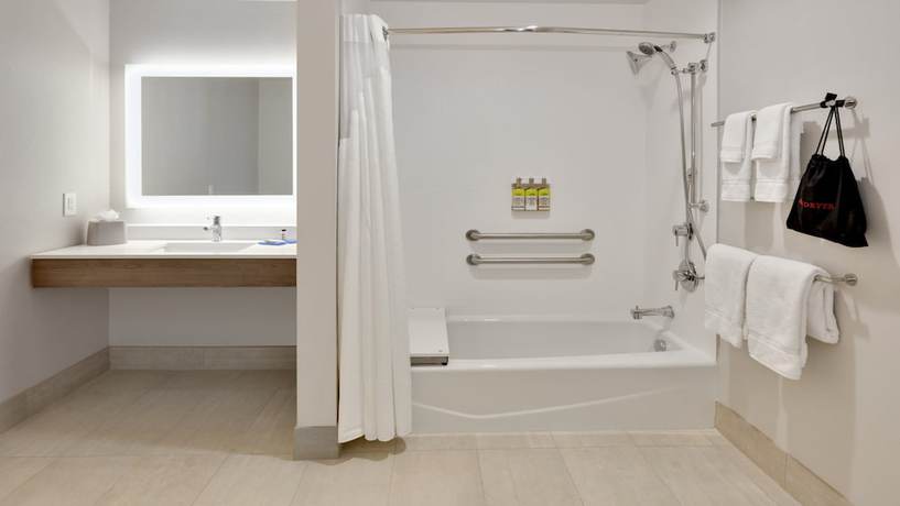 Imagen de la habitación del Hotel Holiday Inn Express and Suites Yukon, an IHG. Foto 7
