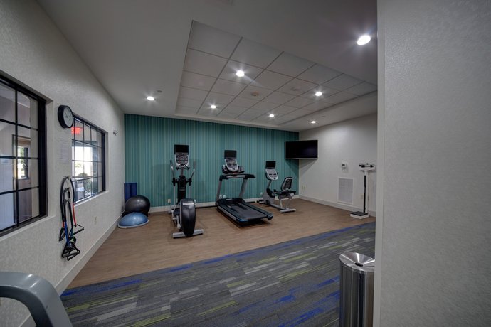 Imagen de los interiores del Hotel Holiday Inn Express and Suites Yukon, an IHG. Foto 16