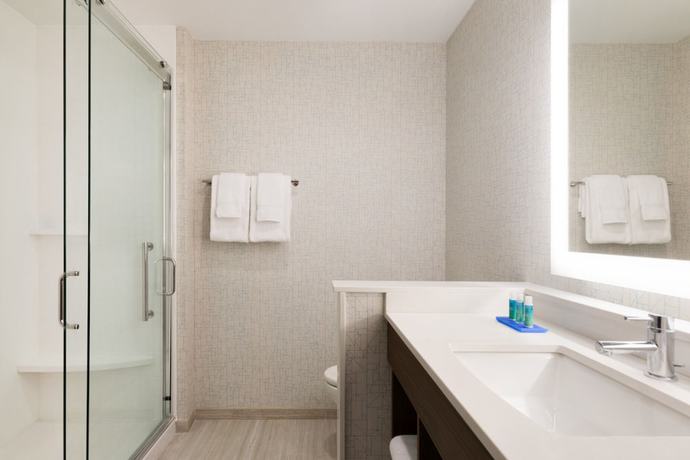 Imagen de la habitación del Hotel Holiday Inn Express and Suites-cincinnati Ne - Red Bank Road, An Ihg. Foto 9
