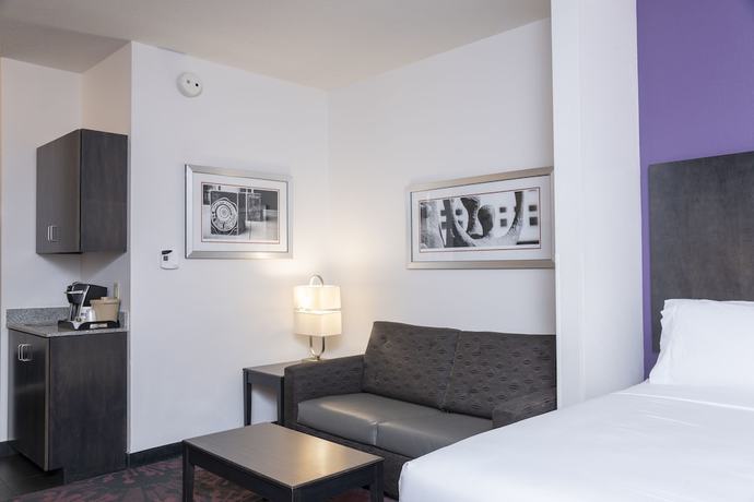 Imagen de la habitación del Hotel Holiday Inn Expresss And Suites Columbus-polaris Parkway, An Ihg. Foto 3