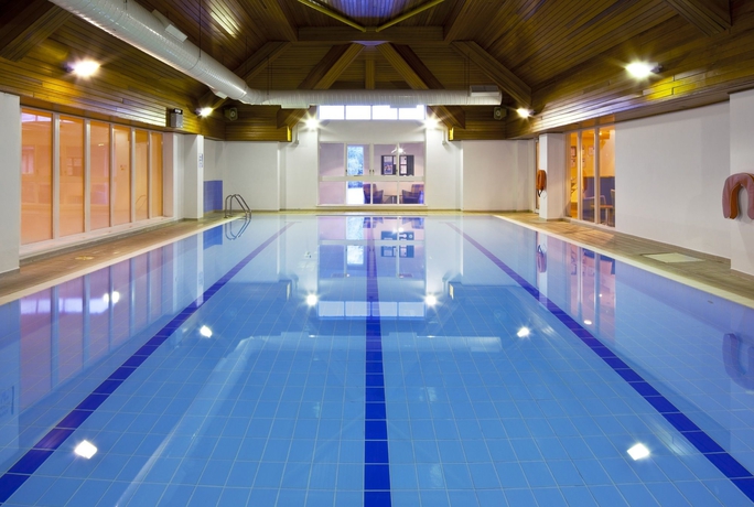 Imagen de la piscina del Hotel Holiday Inn Fareham - Solent, An Ihg. Foto 15