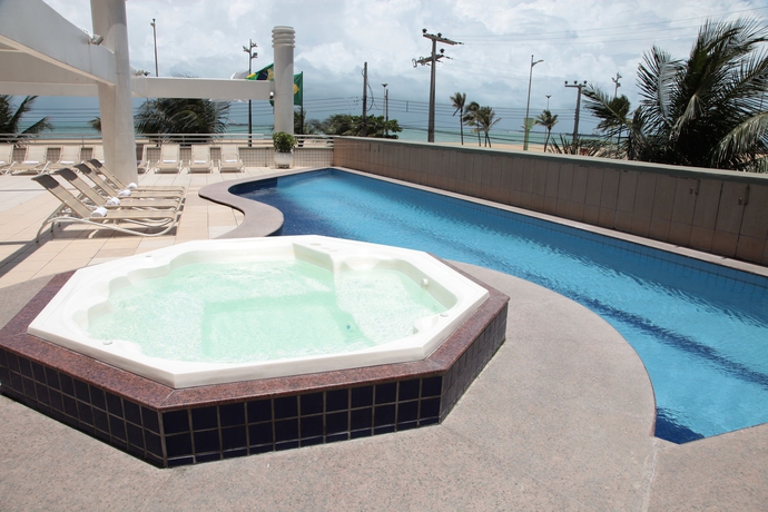 Imagen de la piscina del Hotel Holiday Inn Fortaleza. Foto 16