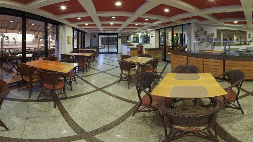Imagen del bar/restaurante del Hotel Holiday Inn Fortaleza. Foto 2