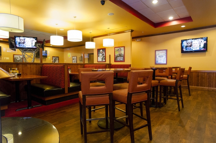 Imagen del bar/restaurante del Hotel Holiday Inn Frisco by IHG. Foto 2
