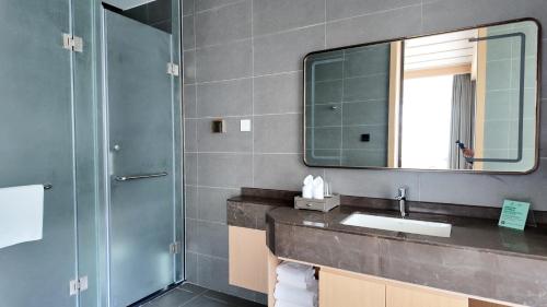 Imagen de la habitación del Hotel Holiday Inn Ganzhou Orchid Town, an IHG. Foto 16