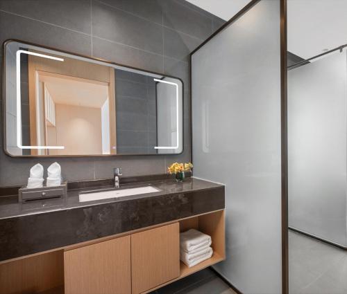 Imagen de la habitación del Hotel Holiday Inn Ganzhou Orchid Town, an IHG. Foto 19
