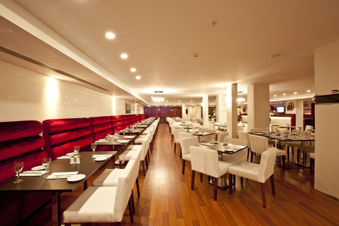 Imagen del bar/restaurante del Hotel Holiday Inn Gebze - Istanbul Asia, An Ihg. Foto 2