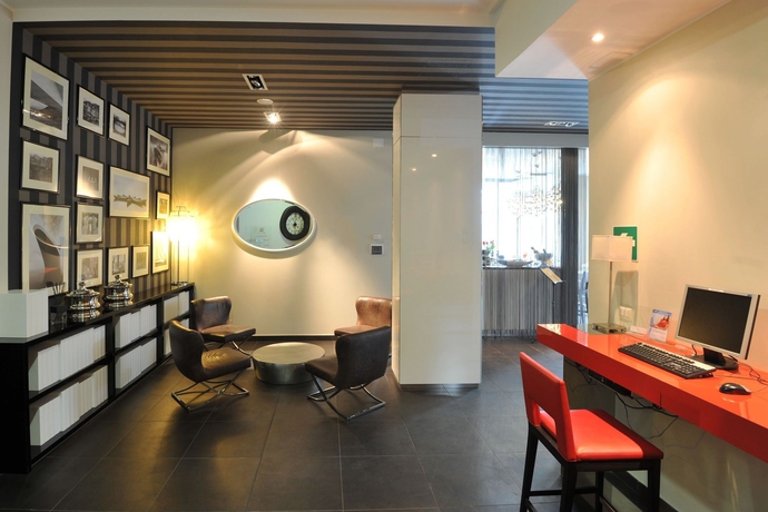 Imagen de los interiores del Hotel Holiday Inn Genoa City, An Ihg. Foto 13