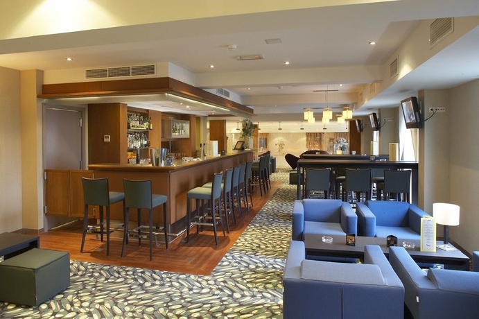 Imagen del bar/restaurante del Hotel Holiday Inn Gent Expo, An Ihg. Foto 4