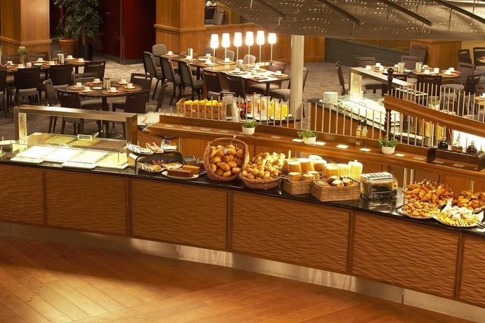 Imagen del bar/restaurante del Hotel Holiday Inn Gent Expo, An Ihg. Foto 6