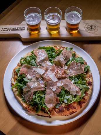 Imagen del bar/restaurante del Hotel Holiday Inn Golden Gateway, An Ihg. Foto 3