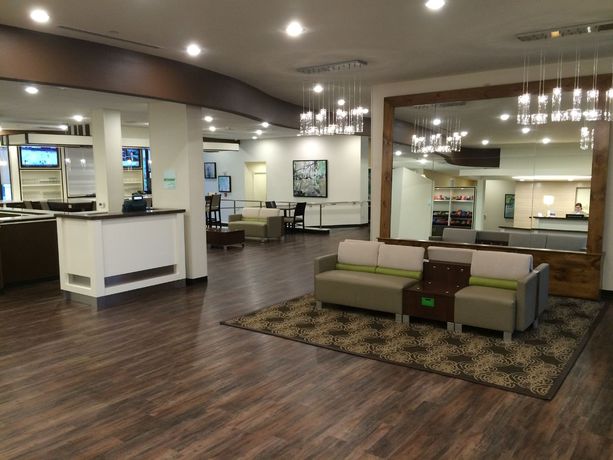 Imagen de los interiores del Hotel Holiday Inn Greensboro Coliseum, An Ihg. Foto 12