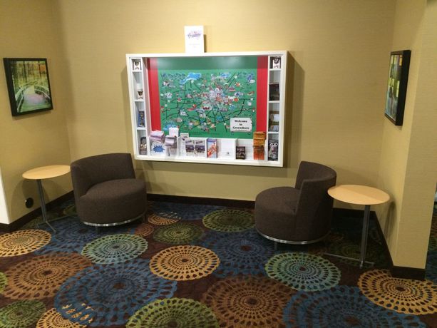 Imagen de los interiores del Hotel Holiday Inn Greensboro Coliseum, An Ihg. Foto 14