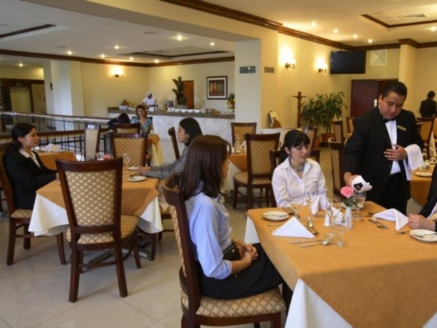 Imagen del bar/restaurante del Hotel Holiday Inn Guatemala City, An Ihg. Foto 5