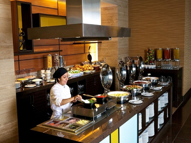 Imagen del bar/restaurante del Hotel Holiday Inn Guayaquil Airport, An Ihg. Foto 3