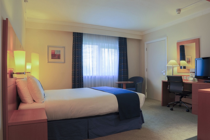 Imagen de la habitación del Hotel Holiday Inn Guildford, An Ihg. Foto 4