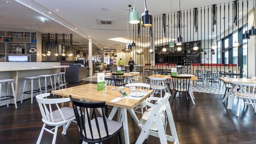 Imagen del bar/restaurante del Hotel Holiday Inn Hamburg - City Nord. Foto 4