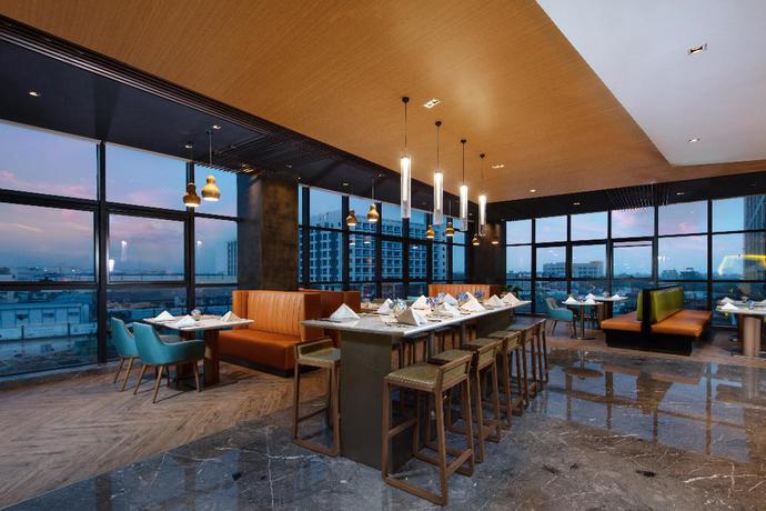 Imagen del bar/restaurante del Hotel Holiday Inn Hangzhou Airport Zone, An Ihg. Foto 4