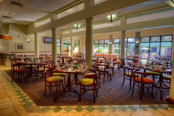 Imagen del bar/restaurante del Hotel Holiday Inn Harare, An Ihg. Foto 4