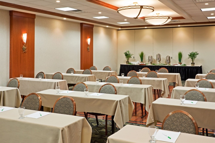 Imagen de los interiores del Hotel Holiday Inn Hasbrouck Heights-meadowlands, An Ihg. Foto 8