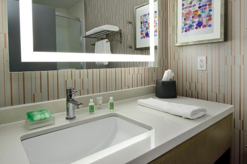 Imagen de la habitación del Hotel Holiday Inn Hattiesburg - North, An Ihg. Foto 4