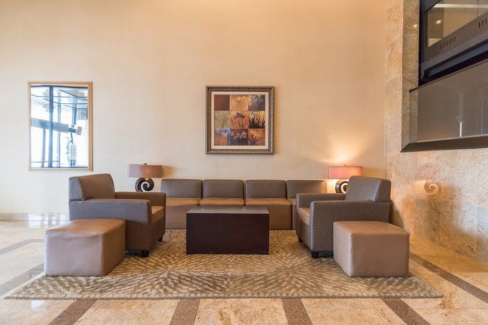 Imagen de los interiores del Hotel Holiday Inn Hazlet, An Ihg. Foto 18
