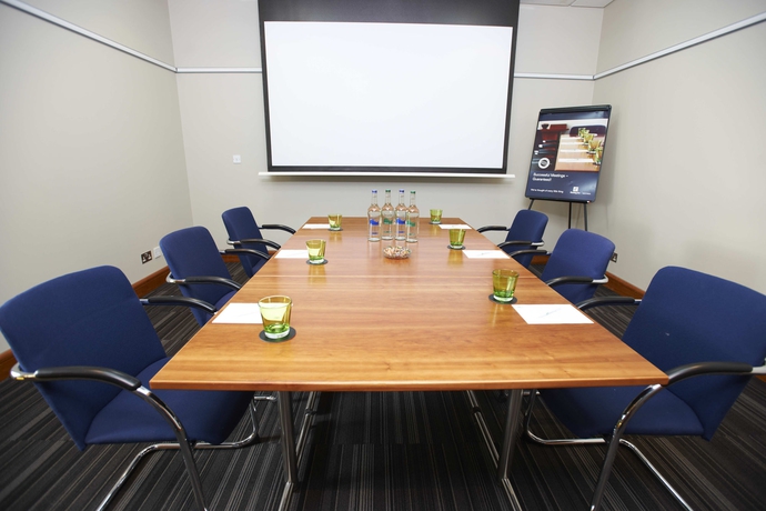 Imagen de los interiores del Hotel Holiday Inn Heathrow M4 Jct.4. Foto 16