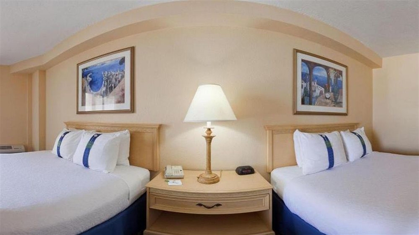 Imagen de la habitación del Hotel Holiday Inn Hotel and Suites Daytona Beach On The Ocean. Foto 7