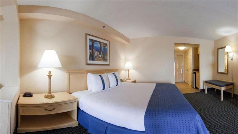 Imagen de la habitación del Hotel Holiday Inn Hotel and Suites Daytona Beach On The Ocean. Foto 8