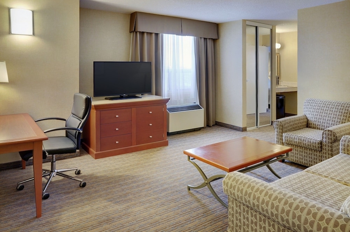 Imagen de la habitación del Hotel Holiday Inn Hotel y Suites London. Foto 4