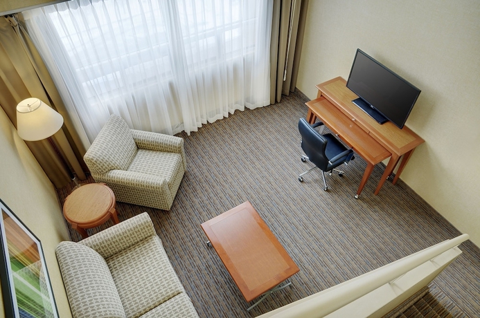 Imagen de la habitación del Hotel Holiday Inn Hotel y Suites London. Foto 10