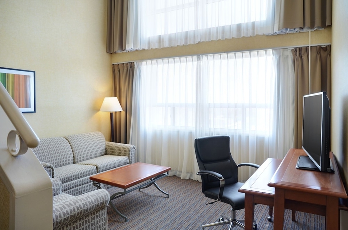 Imagen de la habitación del Hotel Holiday Inn Hotel y Suites London. Foto 11