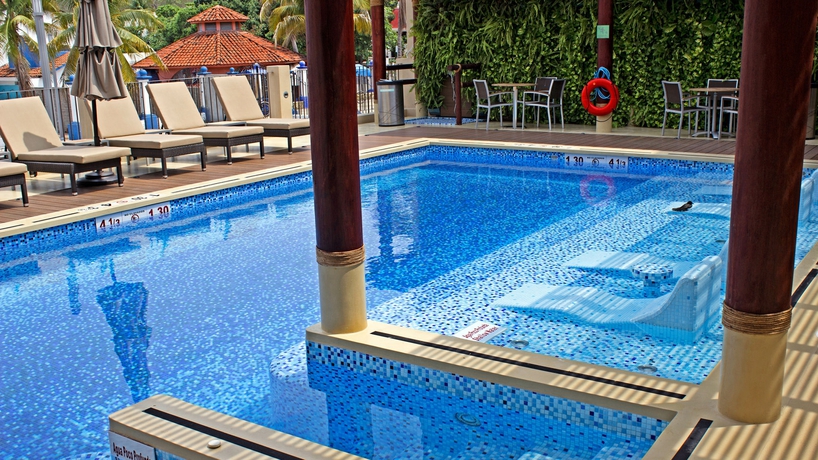 Imagen de la piscina del Hotel Holiday Inn Huatulco, An Ihg. Foto 15