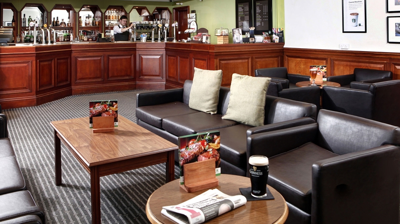 Imagen del bar/restaurante del Hotel Holiday Inn Hull Marina, An Ihg. Foto 4