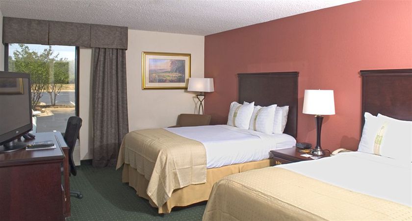 Imagen de la habitación del Hotel Holiday Inn Huntsville-Research Park. Foto 4