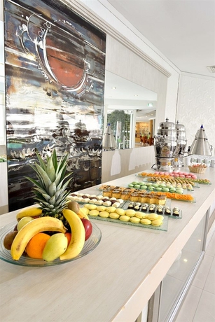 Imagen del bar/restaurante del Hotel Holiday Inn Istanbul City, An Ihg. Foto 3