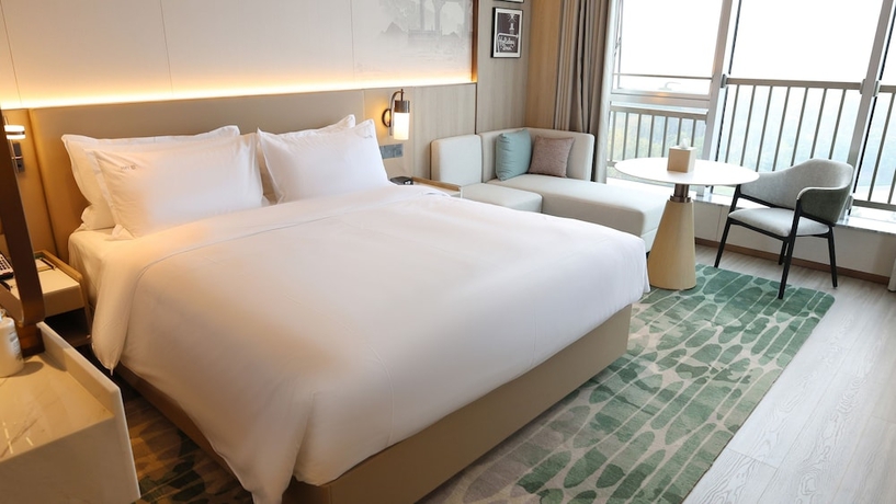 Imagen de la habitación del Hotel Holiday Inn Jinan Thousand Buddha Mountain By Ihg. Foto 9
