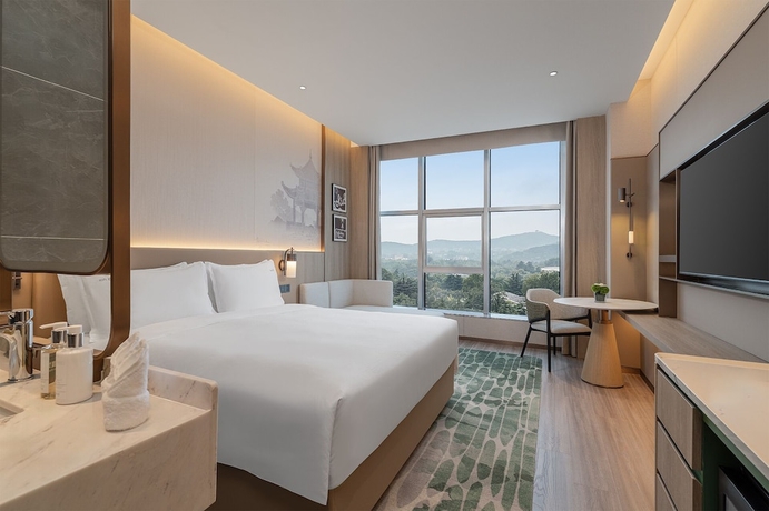 Imagen de la habitación del Hotel Holiday Inn Jinan Thousand Buddha Mountain By Ihg. Foto 10