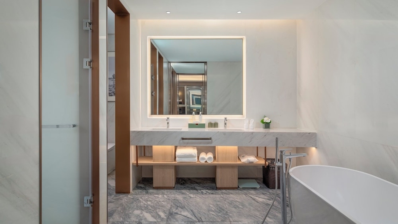 Imagen de la habitación del Hotel Holiday Inn Jinan Thousand Buddha Mountain By Ihg. Foto 14