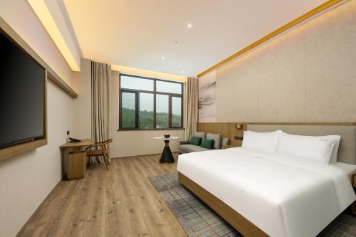 Imagen general del Hotel Holiday Inn Jiuhua Mountain Hot Spring, an IHG. Foto 3