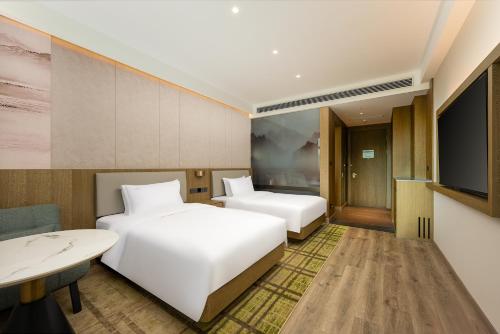 Imagen general del Hotel Holiday Inn Jiuhua Mountain Hot Spring, an IHG. Foto 4