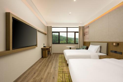 Imagen general del Hotel Holiday Inn Jiuhua Mountain Hot Spring, an IHG. Foto 5