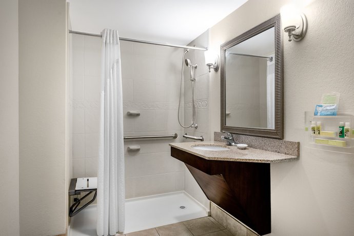 Imagen de la habitación del Hotel Holiday Inn Johnstown-gloversville, An Ihg. Foto 7